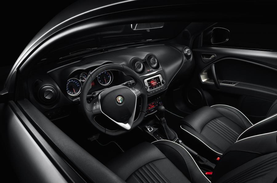 Интерьер Alfa Romeo MiTo Quadrifoglio Verde (955) 2014 года  (фото 11 из 45)